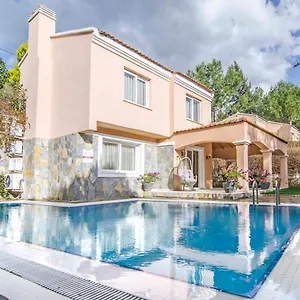 Peninsula Pine Club Boutique & Apart Otel